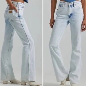 NWT WRANGLER Westward 626 High Rise Bootcut Jeans Storm Ultra Light Wash size 28